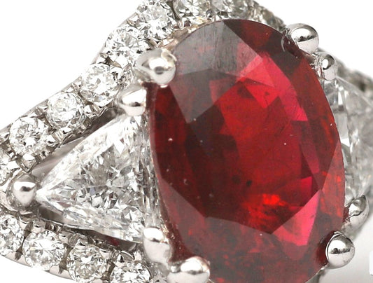 gouden ring met robijn en diamanten