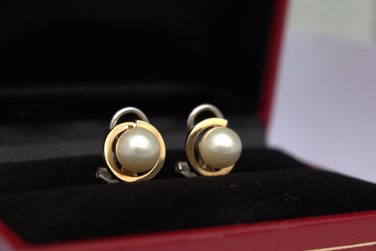 14 kt gouden oorclips met cultivé parels 4,17 gram