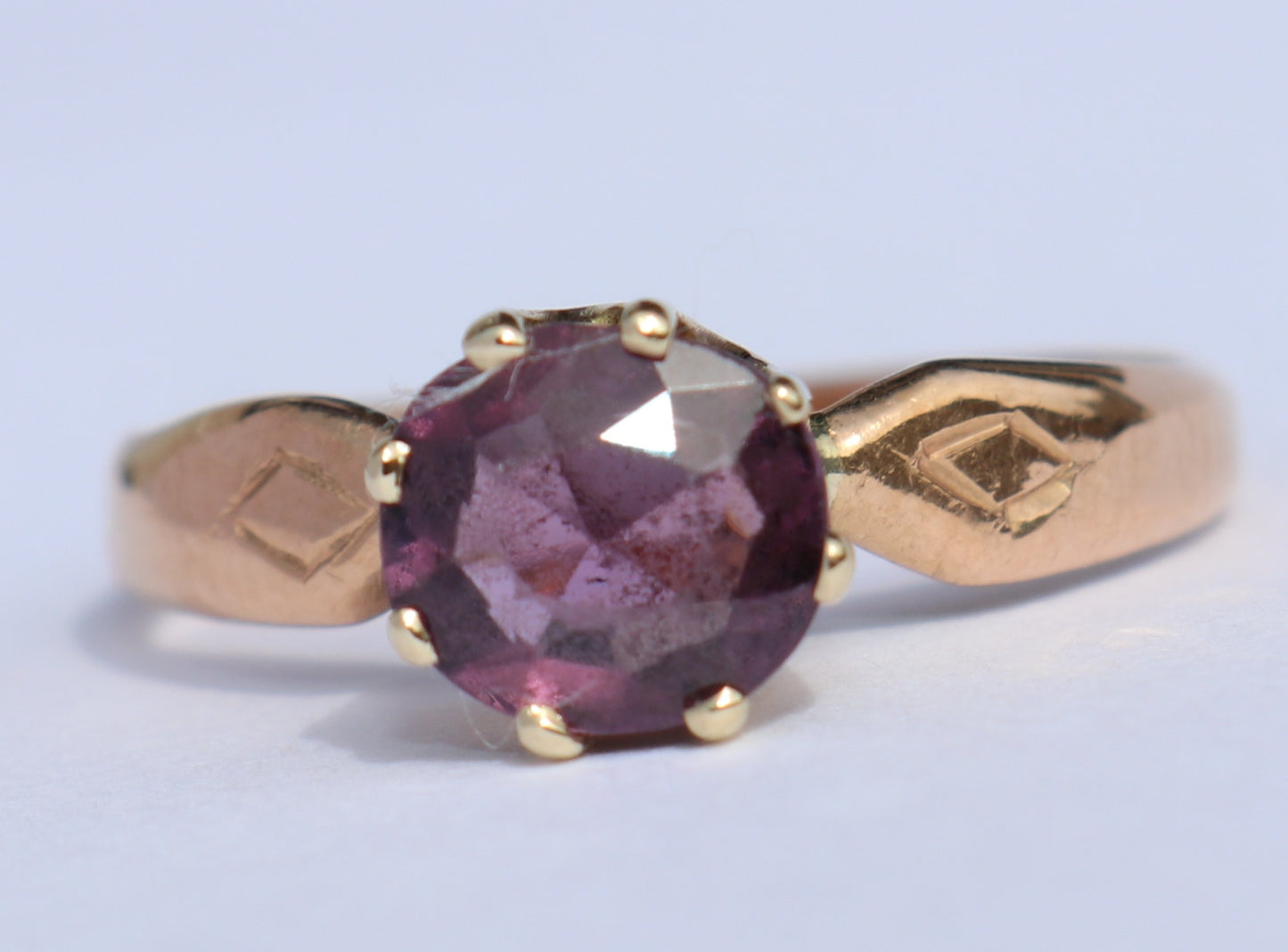 14 kt gouden ring amethist