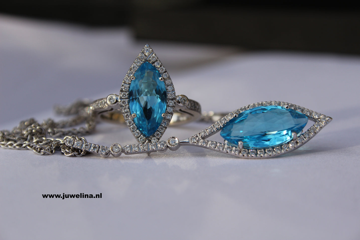 Verkocht vintage 2019, 14 kt gouden set topazen diamanten collier en ring