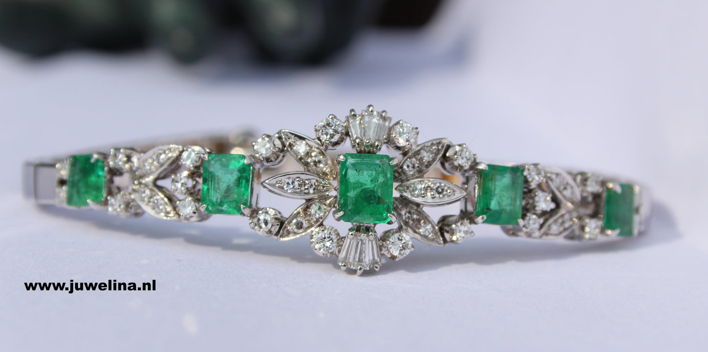 Verkocht 18 kt gouden armband met diamanten en smaragden